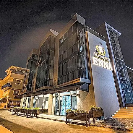 Enna 酒店